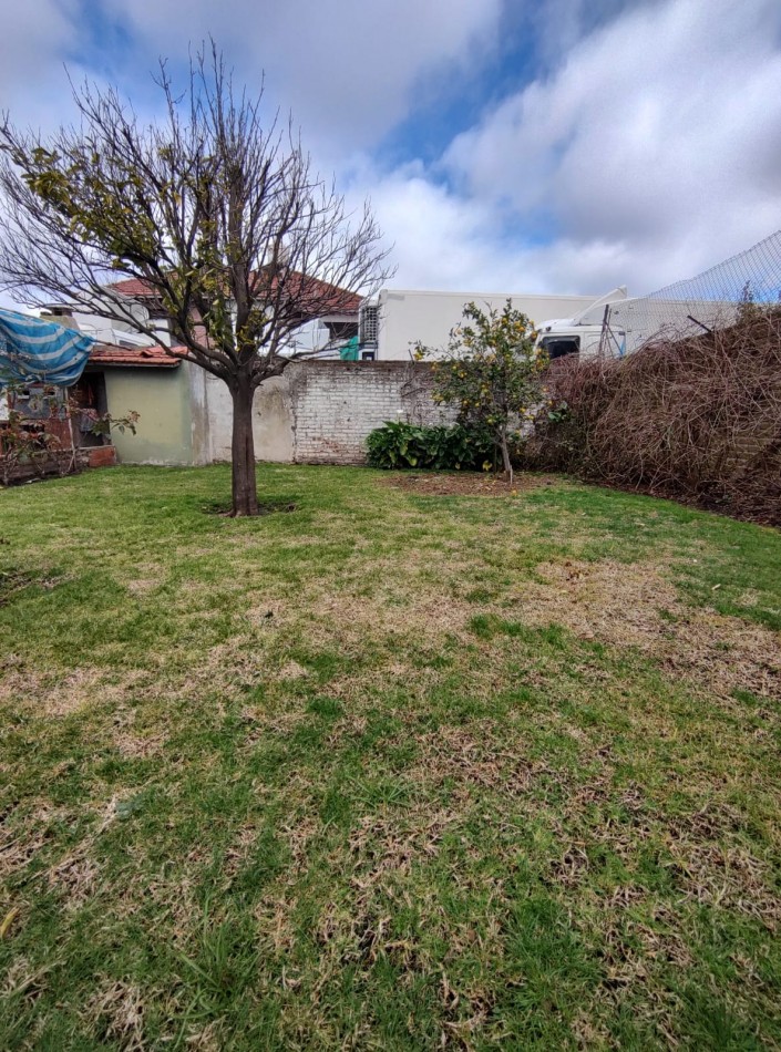 REATASADA: Casa De 4 Ambientes De 230mts2 . 10 Cuadras de los Balnearios de Punta Mogotes