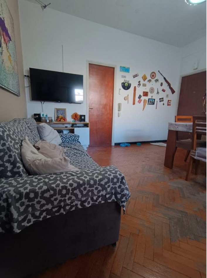 Gran oportunidad de 1ra casa DEPARTAMENTO DE 3 AMB EN AVELLANEDA CENTRO A 5 MINUTOS DE CABA