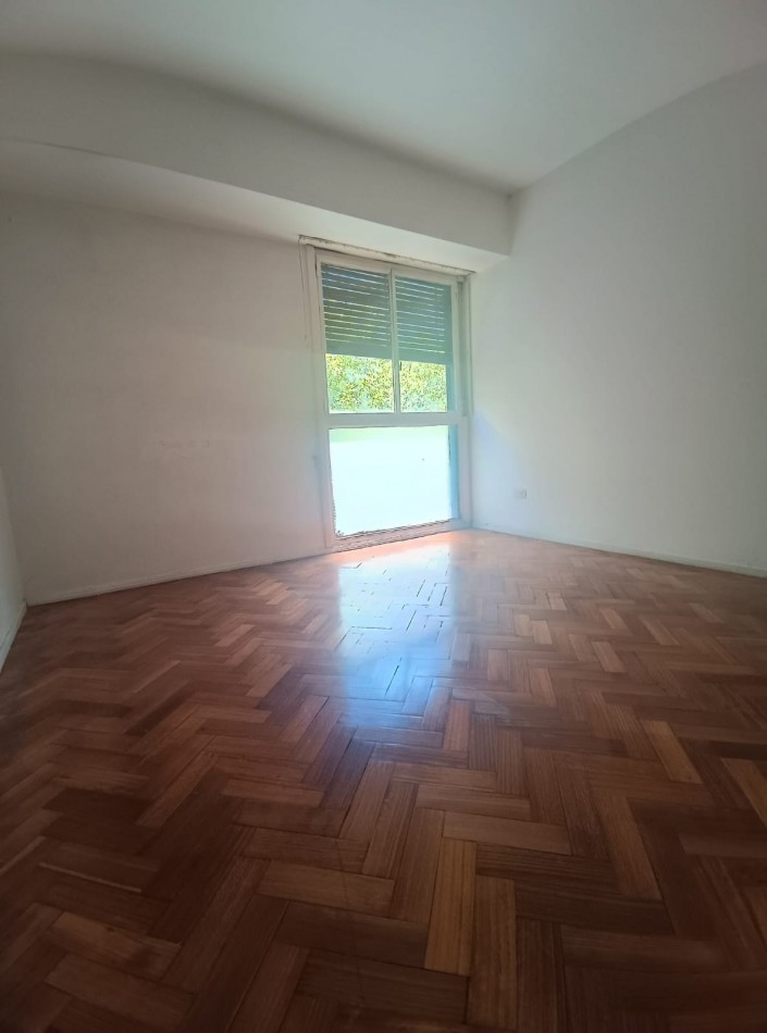 DEPARTAMENTO 3 AMB AL FRENTE A 1 CUADRA DE AV. RIVADAVIA