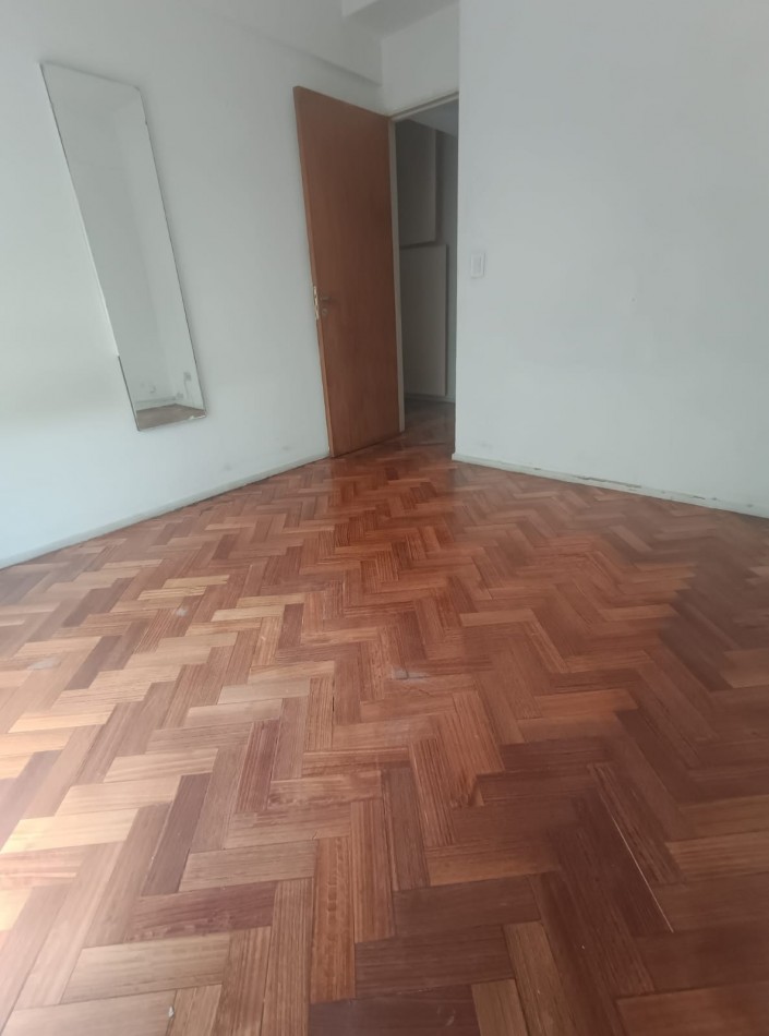 DEPARTAMENTO 3 AMB AL FRENTE A 1 CUADRA DE AV. RIVADAVIA