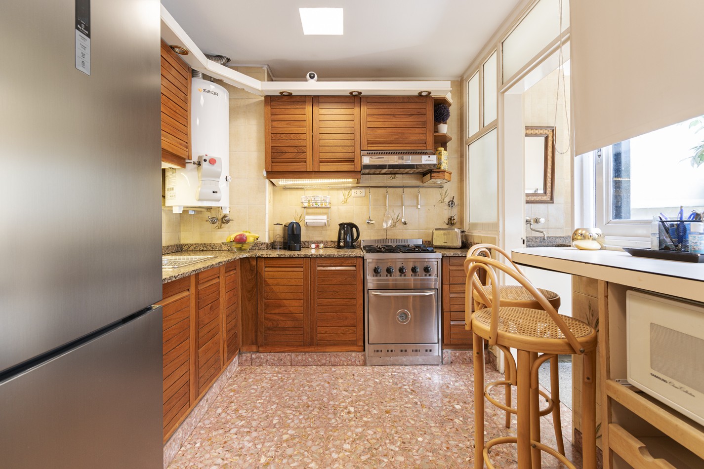 VENTA Excelente Departamento 4 ambientes en altura con cochera - Avellaneda Centro.