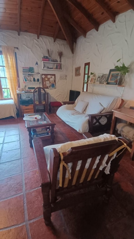 VENTA CASA DE 3 AMB. CON ALTILLO, PATIO CON PARRILLA