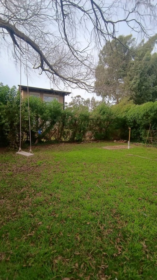 VENTA CASA DE 3 AMB. CON ALTILLO, PATIO CON PARRILLA