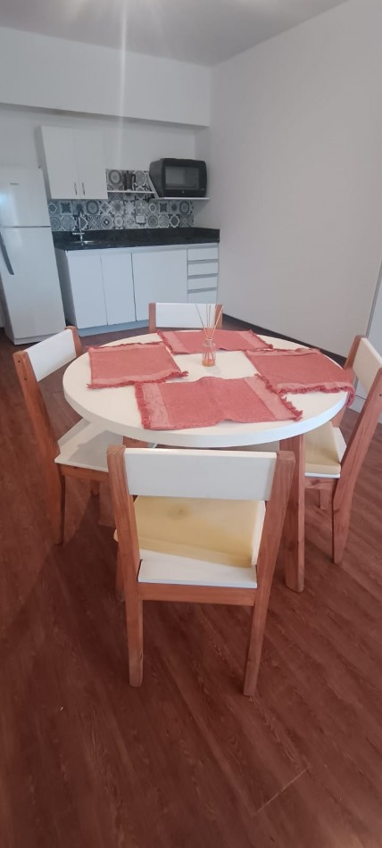 ALQUILER DEPARTAMENTO AMOBLADO AL FRENTE C/SUM Y LAUNDRY