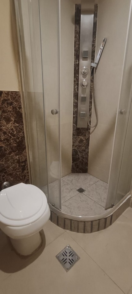 ALQUILER DEPARTAMENTO AMOBLADO AL FRENTE C/SUM Y LAUNDRY