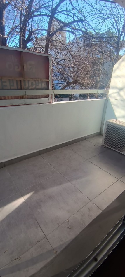ALQUILER DEPARTAMENTO AMOBLADO AL FRENTE C/SUM Y LAUNDRY