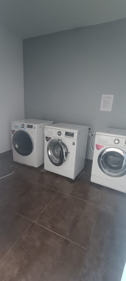 ALQUILER DEPARTAMENTO AMOBLADO AL FRENTE C/SUM Y LAUNDRY