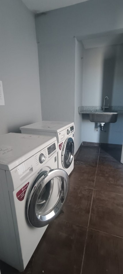 ALQUILER DEPARTAMENTO AMOBLADO AL FRENTE C/SUM Y LAUNDRY