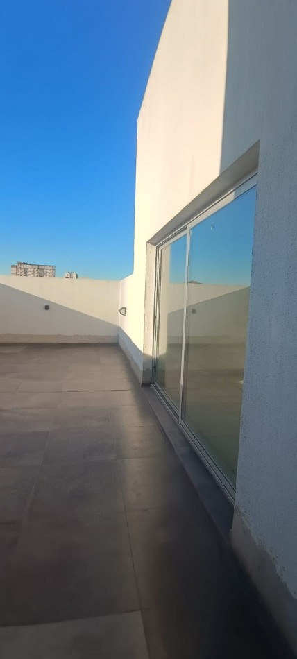 ALQUILER DEPARTAMENTO AMOBLADO AL FRENTE C/SUM Y LAUNDRY
