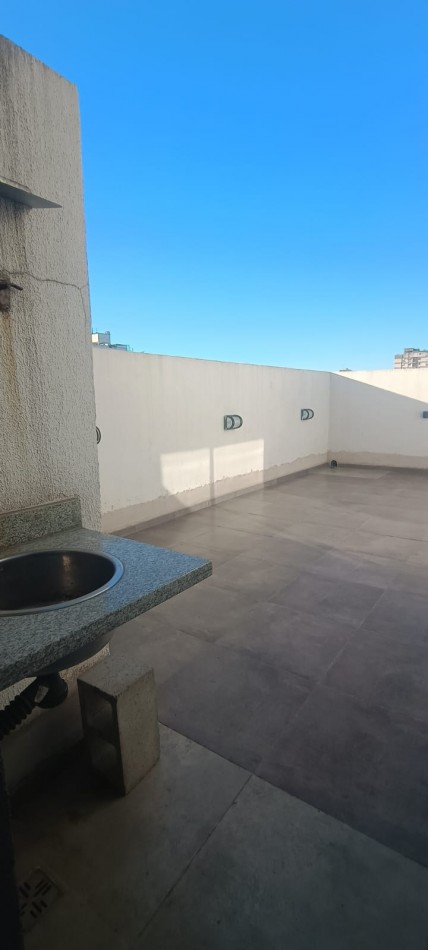 ALQUILER DEPARTAMENTO AMOBLADO AL FRENTE C/SUM Y LAUNDRY