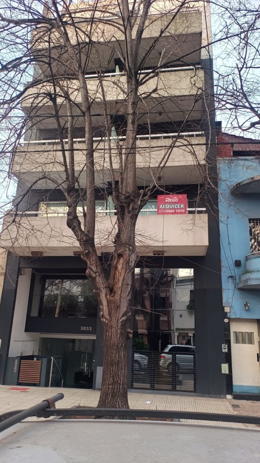 ALQUILER DEPARTAMENTO AMOBLADO AL FRENTE C/SUM Y LAUNDRY