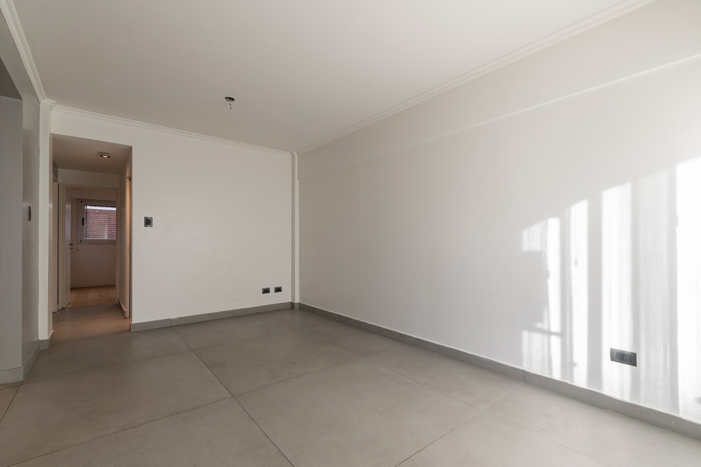 VENTA IMPECABLE DEPARTAMENTO 3 AMB, AL FRENTE C/ COCHERA- BARRIO LAS CAÑITAS- CAPITAL FEDERAL
