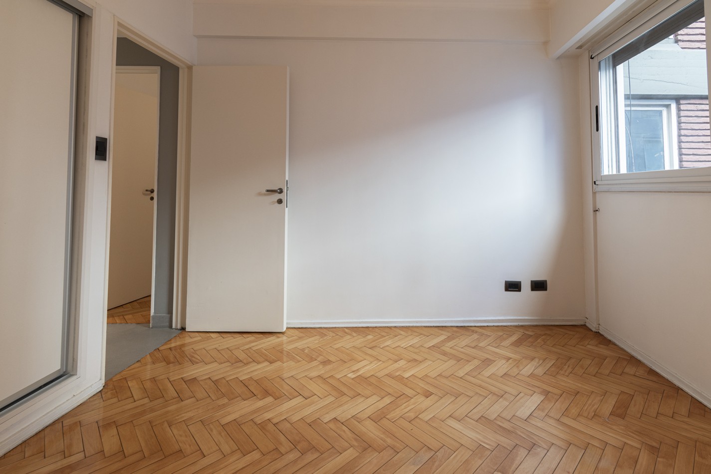 VENTA IMPECABLE DEPARTAMENTO 3 AMB, AL FRENTE C/ COCHERA- BARRIO LAS CAÑITAS- CAPITAL FEDERAL