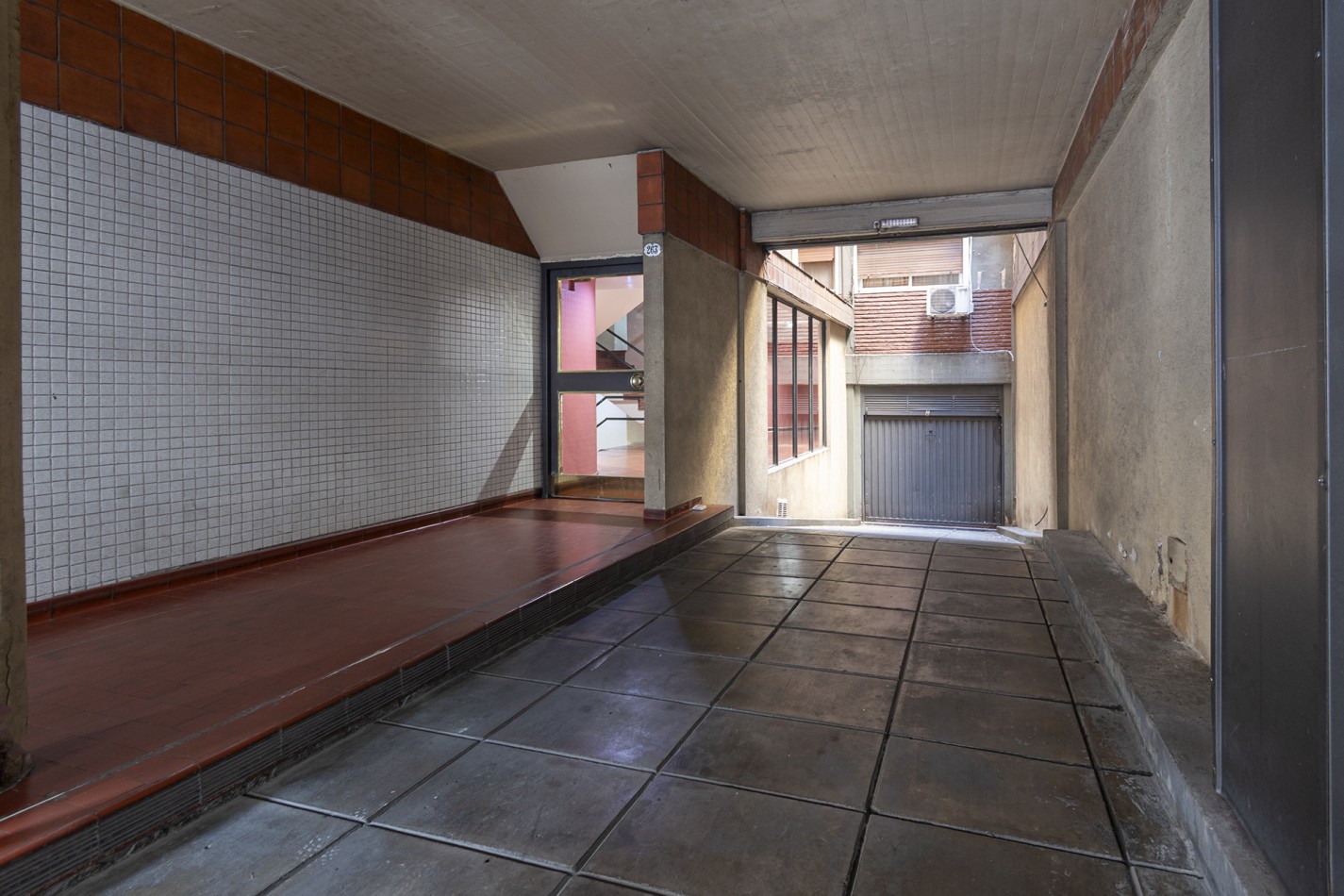 VENTA IMPECABLE DEPARTAMENTO 3 AMB, AL FRENTE C/ COCHERA- BARRIO LAS CAÑITAS- CAPITAL FEDERAL