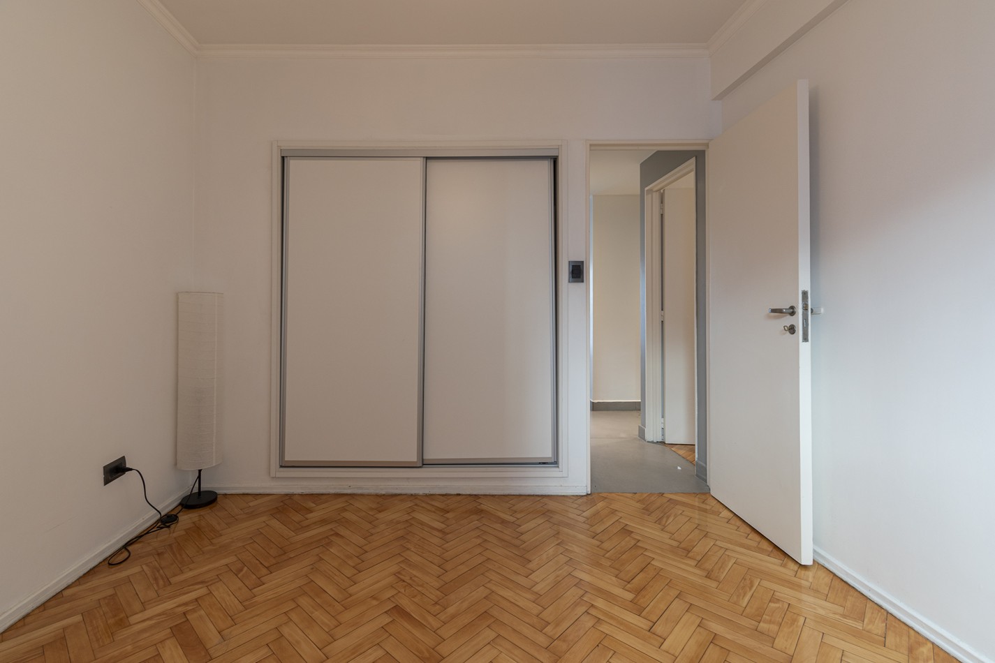 VENTA IMPECABLE DEPARTAMENTO 3 AMB, AL FRENTE C/ COCHERA- BARRIO LAS CAÑITAS- CAPITAL FEDERAL
