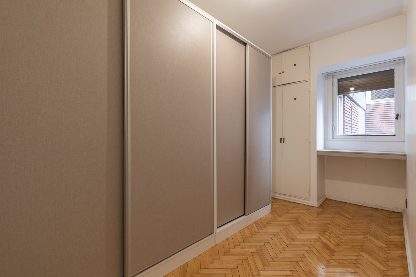 VENTA IMPECABLE DEPARTAMENTO 3 AMB, AL FRENTE C/ COCHERA- BARRIO LAS CAÑITAS- CAPITAL FEDERAL