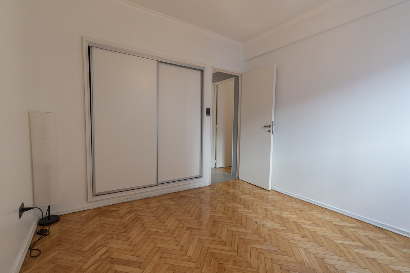 VENTA IMPECABLE DEPARTAMENTO 3 AMB, AL FRENTE C/ COCHERA- BARRIO LAS CAÑITAS- CAPITAL FEDERAL
