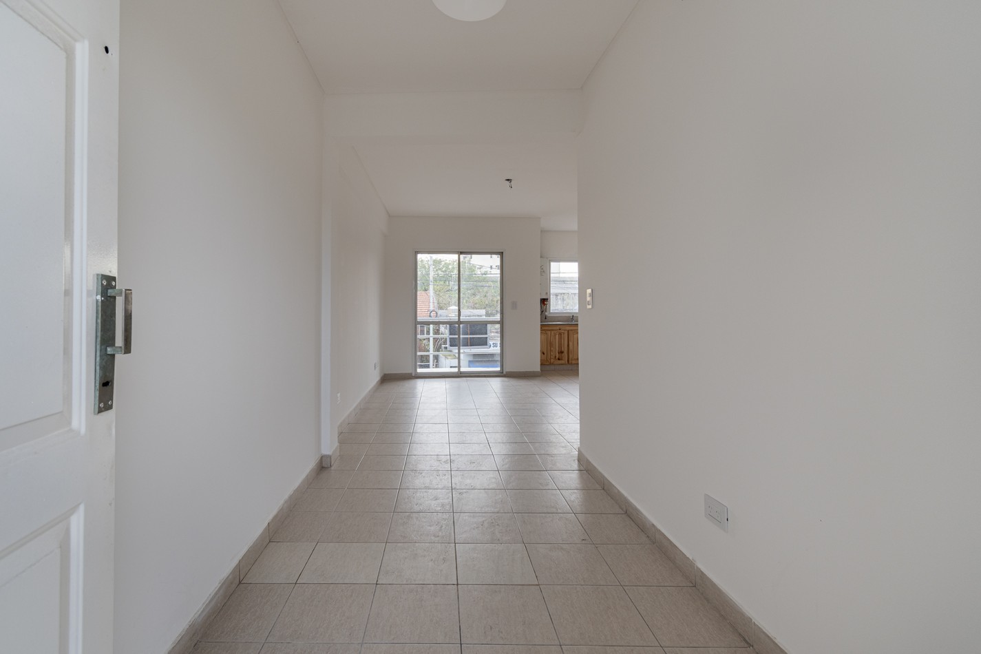 DEPARTAMENTO EN ALQUILER DE 2 AMB CON BALCON AL FRENTE