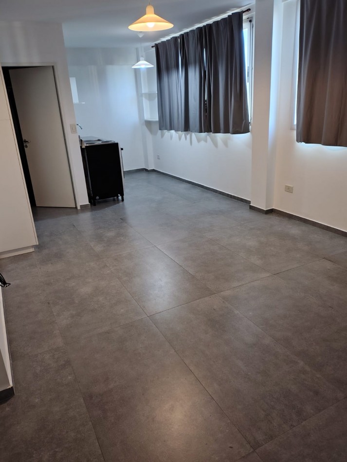ALQUILER MONOAMBIENTE DE 28 MTS2 3ER PISO
