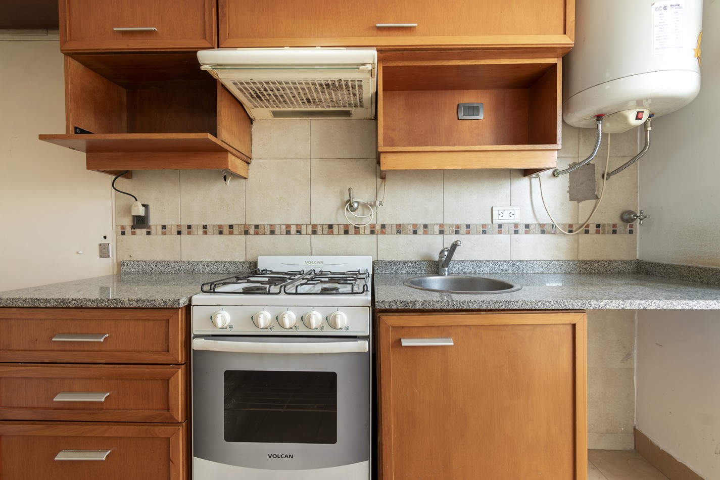 ALQUILER - DEPARTAMENTO 3 AMB FRENTE  ESTACION DE WILDE