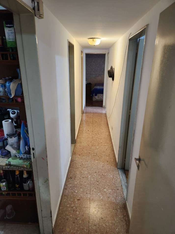 VENTA:  GRAN OPORTUNIDAD: DEPARTAMENTO 4 AMB AL FRENTE - Av Mitre al 600