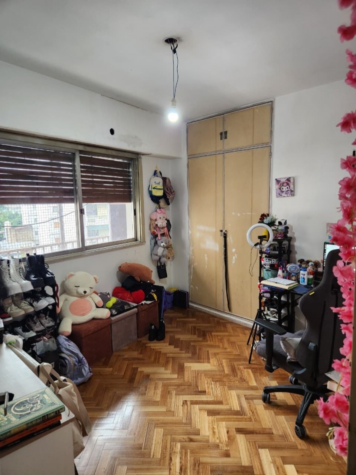 VENTA:  GRAN OPORTUNIDAD: DEPARTAMENTO 4 AMB AL FRENTE - Av Mitre al 600