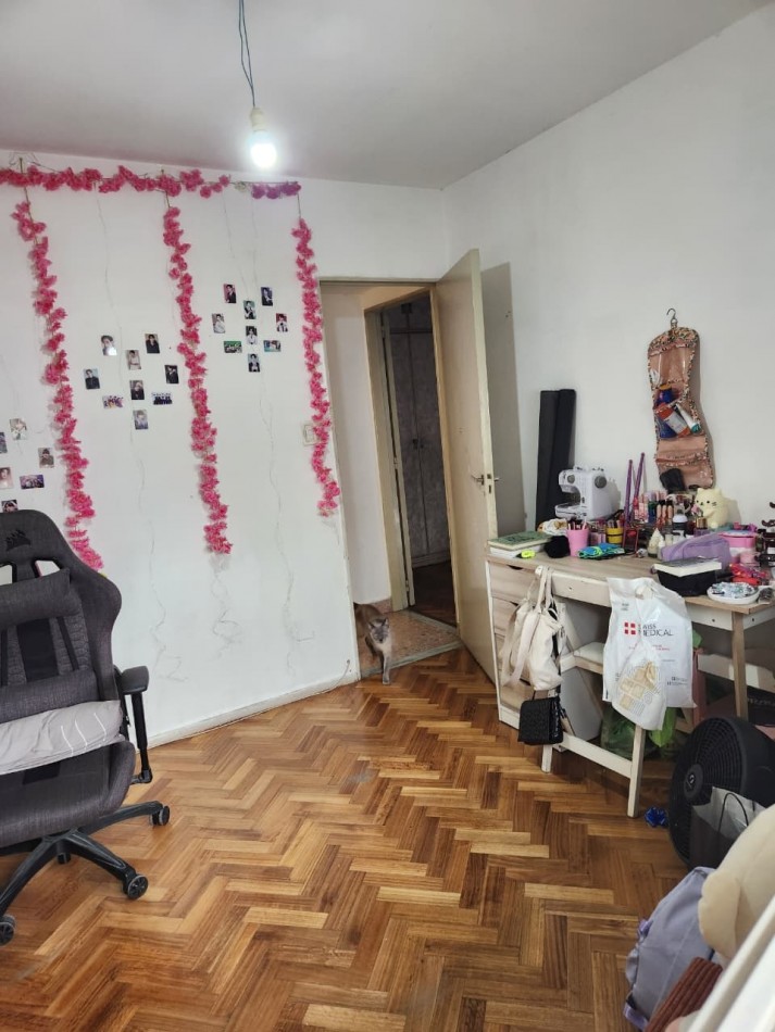 VENTA:  GRAN OPORTUNIDAD: DEPARTAMENTO 4 AMB AL FRENTE - Av Mitre al 600