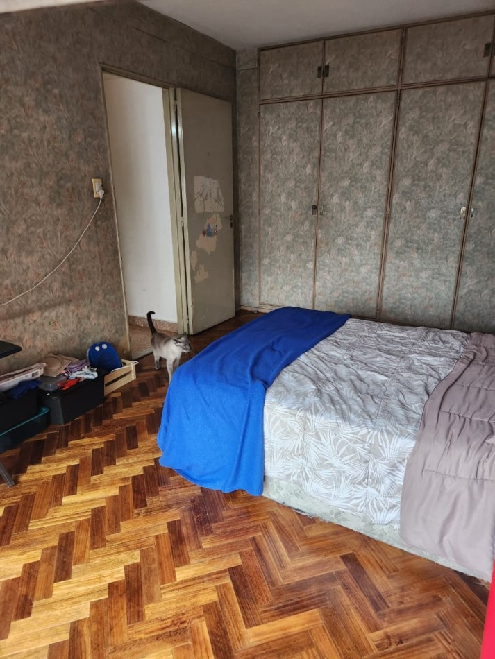 VENTA:  GRAN OPORTUNIDAD: DEPARTAMENTO 4 AMB AL FRENTE - Av Mitre al 600