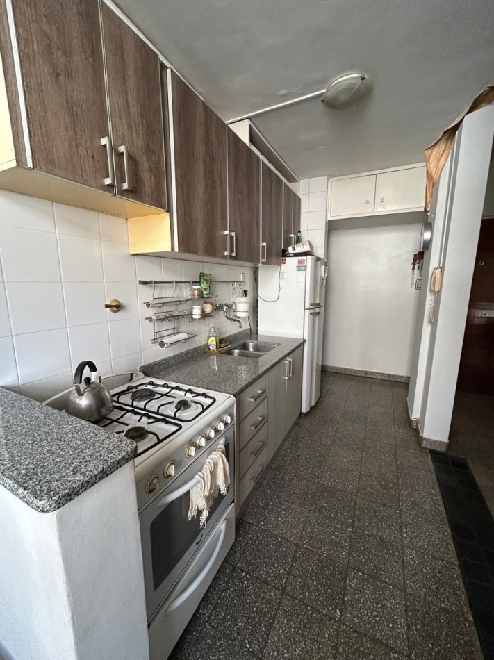 Excelente Departamento 3 Ambientes con Espacio Guardacoche - Barrio Mariano Moreno, Avellaneda