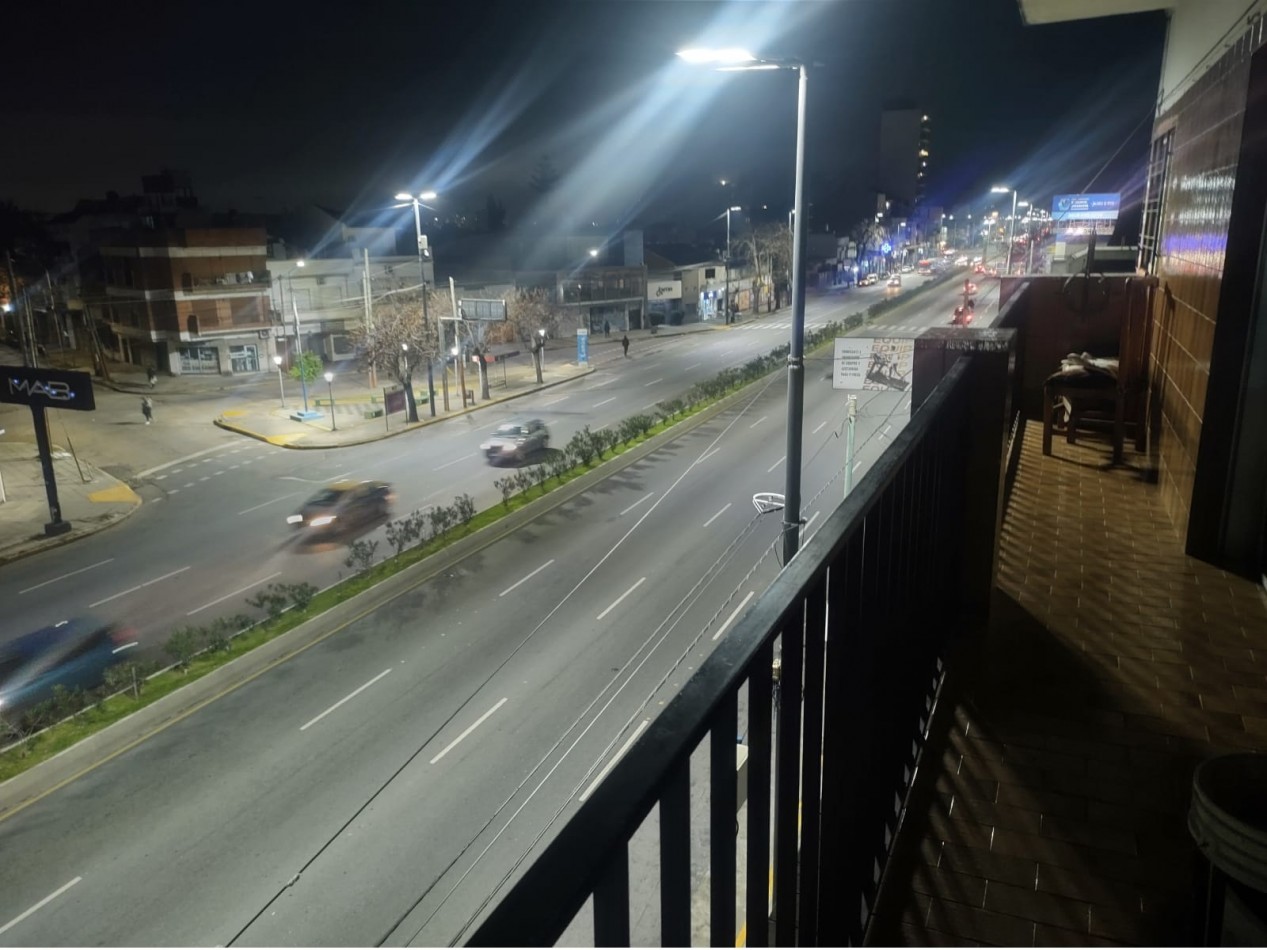 ALQUILER DEPARTAMENTO 4 AMBIENTES EN LANUS OESTE Av. Hipolito Yrigoyen 2500 Lanus Oeste
