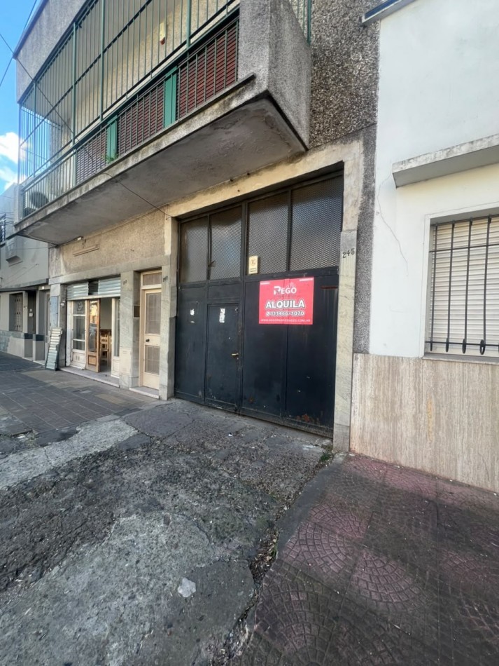 ALQUILER GALPON DE 300 M² - EXCELENTE UBICACION Y ACCESO