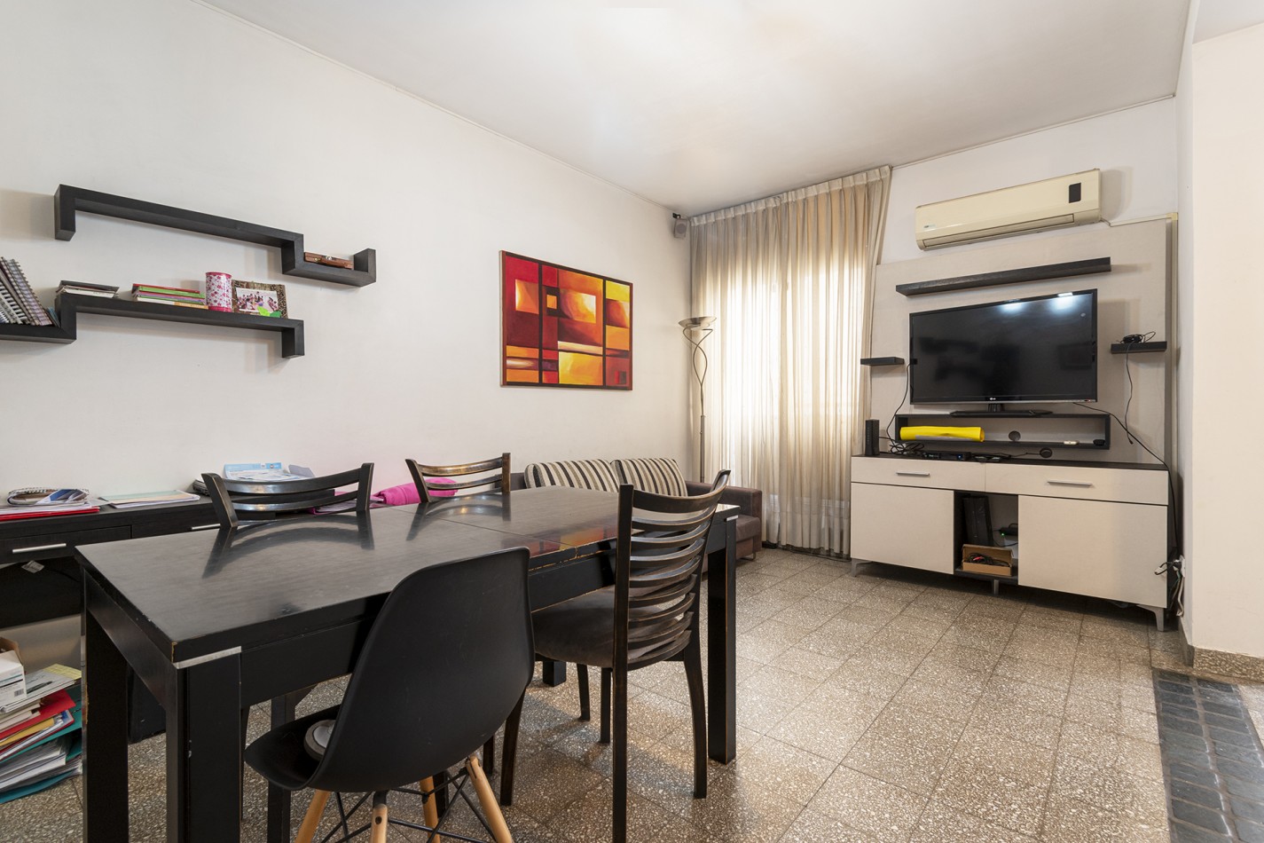 Venta Departamento 3 ambientes - Avellaneda Dentro del complejo Mariano Moreno ubicado sobre Diaz Velez 400