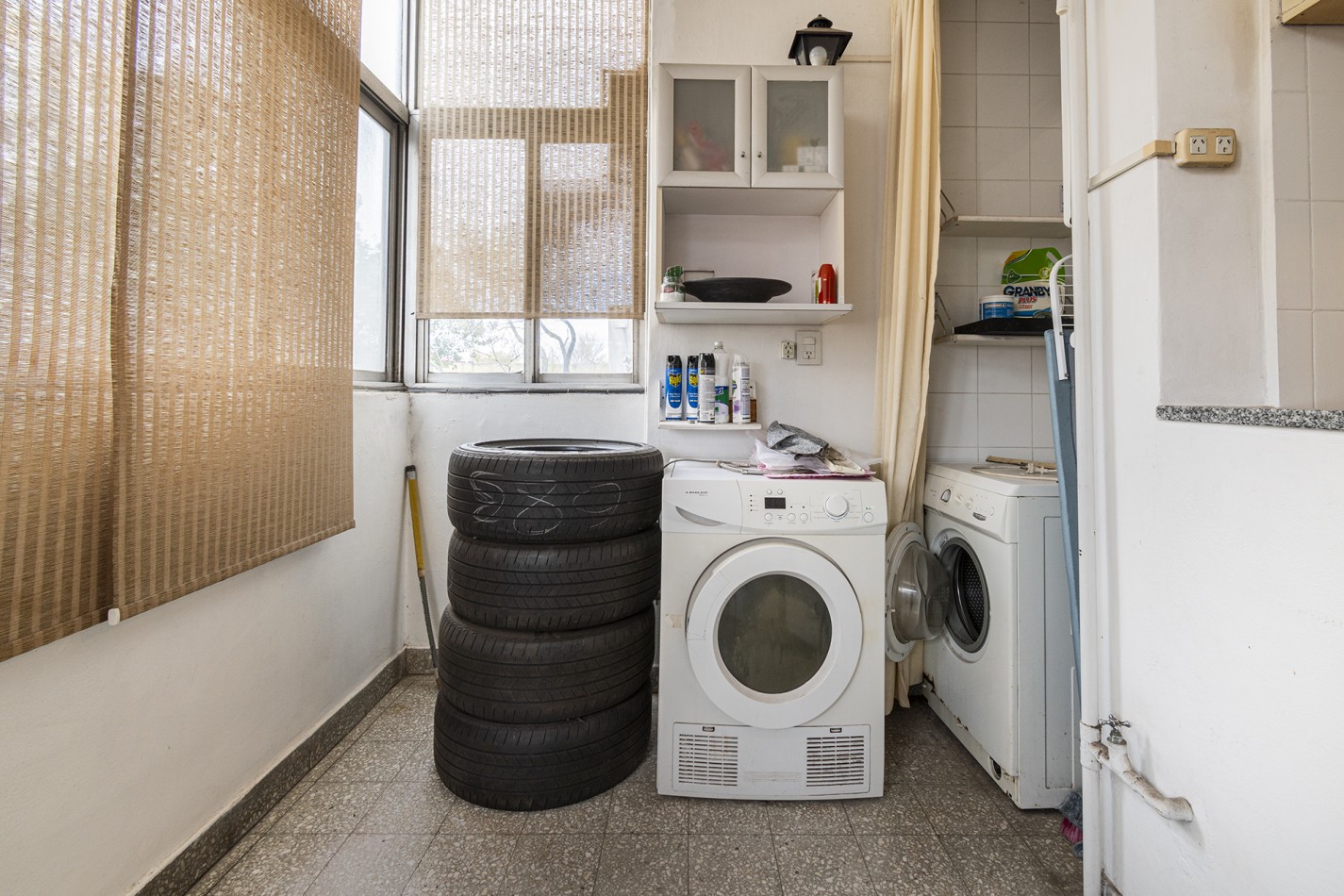 Venta Departamento 3 ambientes - Avellaneda Dentro del complejo Mariano Moreno ubicado sobre Diaz Velez 400