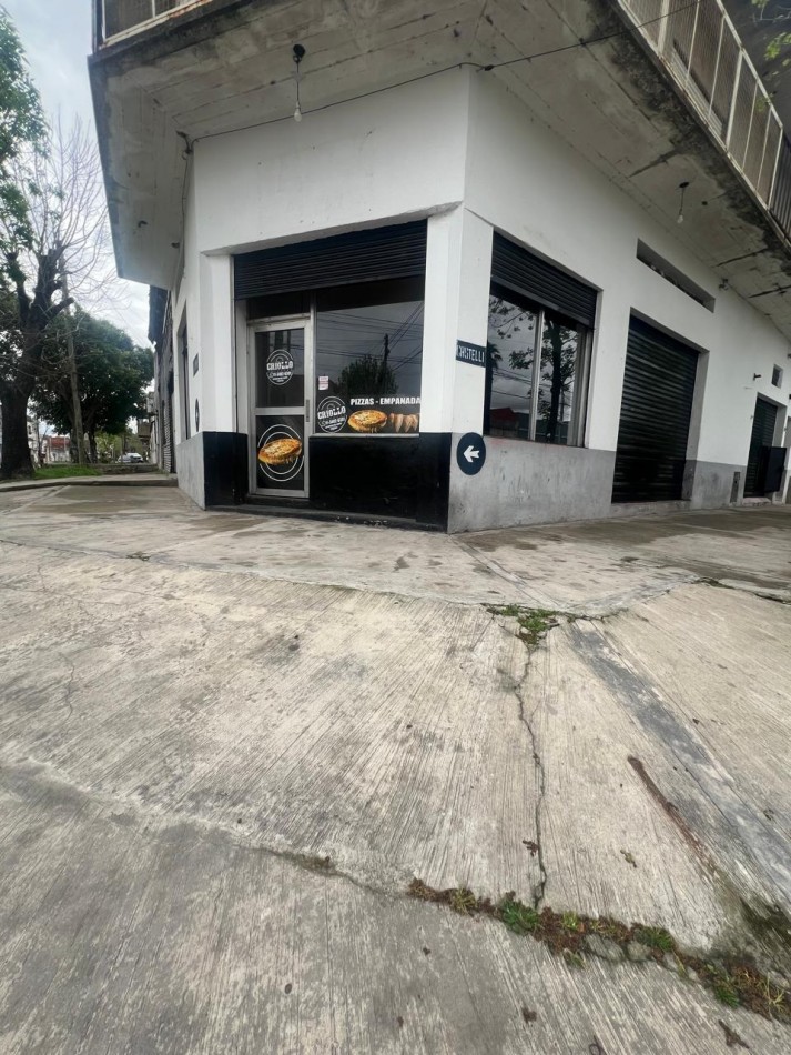 LOCAL EN ESQUINA DE 90 M² - CRUCECITA - EXCELENTE UBICACION