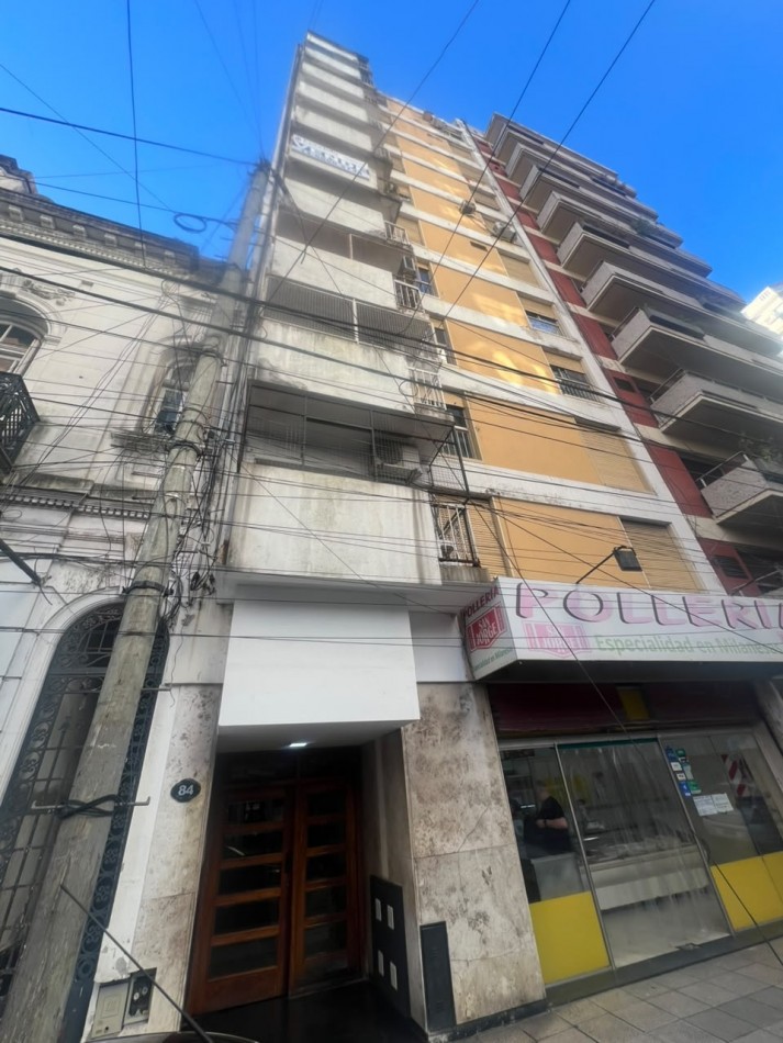 ALQUILER 2 AMBIENTES - EXCELENTE UBICACION EN AVELLANEDA CENTRO-A MEDIA CUADRA DE PLAZA ALSINA