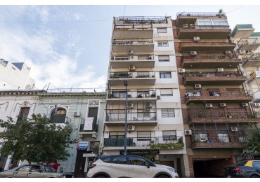 VENTA DEPARTAMENTO 4 AMBIENTES CON BALCON UBICADO EN BARRACAS