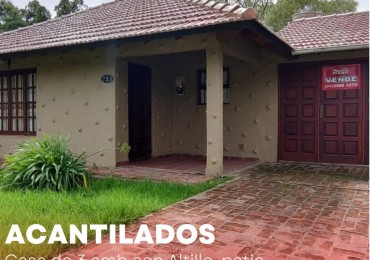 VENTA CASA DE 3 AMB. CON ALTILLO, PATIO CON PARRILLA