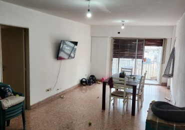VENTA:  GRAN OPORTUNIDAD: DEPARTAMENTO 4 AMB AL FRENTE - Av Mitre al 600