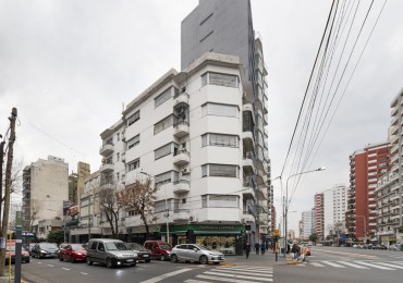 EXCELENTE 3 AMBIENTES CON BALCON AL FRENTE - AVELLANEDA CENTRO
